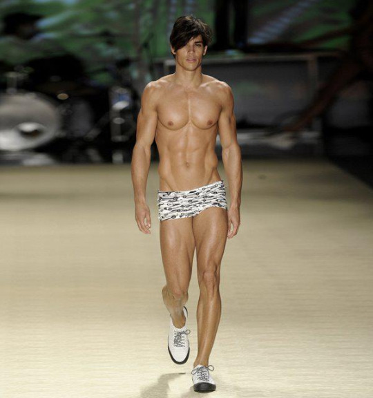 Carlos Freiere on a runway