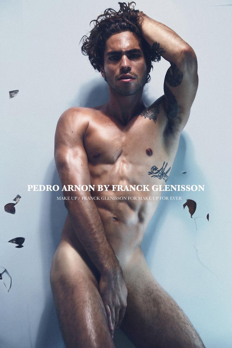 naked Pedro Arnon